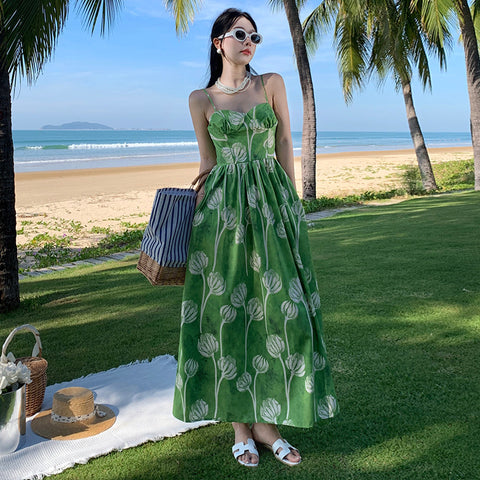 2025 2025 seaside beach dress, thin shoulder straps, tall extended waist version, beautiful green suspender dress, women's summer