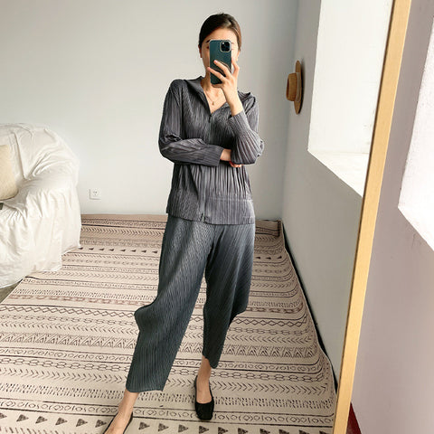 2025 counter short coat women's long sleeves loose and thin versatile autumn clothes new zipper hooded sweater cardigan top