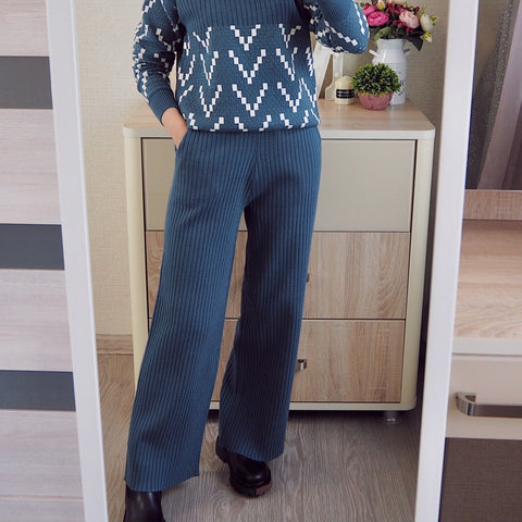 kamahe Maisie Sweater + Pants Suit