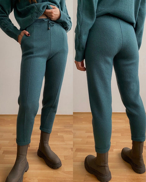 kamahe Brooklyn Sweater + Pants Suit